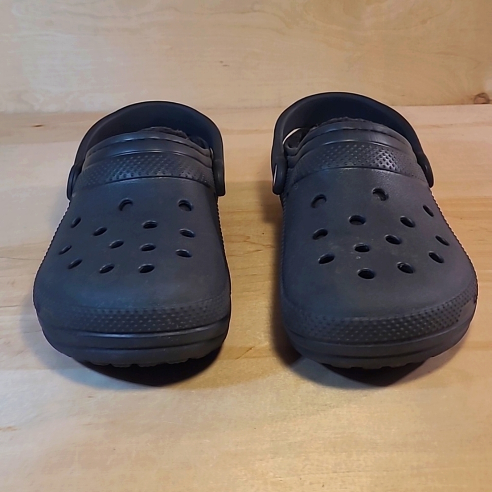 Crocs Fur Lined Black Unisex Adult Clogs - Picture 3 of 10